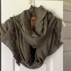 Olive green Duluth Trading scarf/shawl